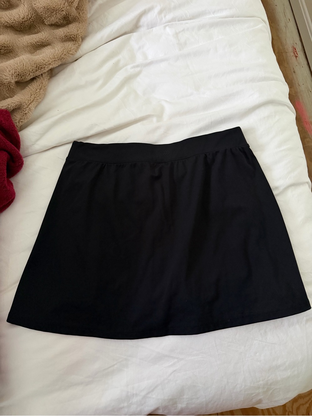 Tennis Skort - All in Motion - Medium - Built in shorts - Black - Picture 2 of 4
